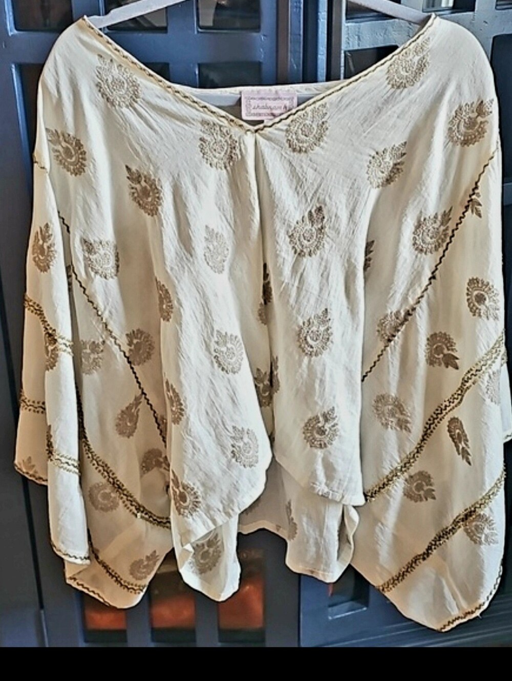 Off-white Party Top with embellishments